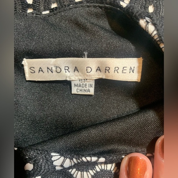 Sandra Darren size 4P Black and White Mixed Media knee length sleeveless dress - Picture 7 of 8